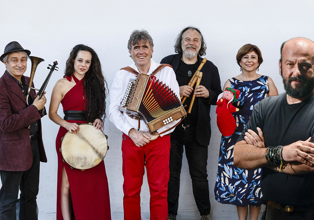 Davide Rondoni e Ambrogio Sparagna con Orchestra Popolare italiana